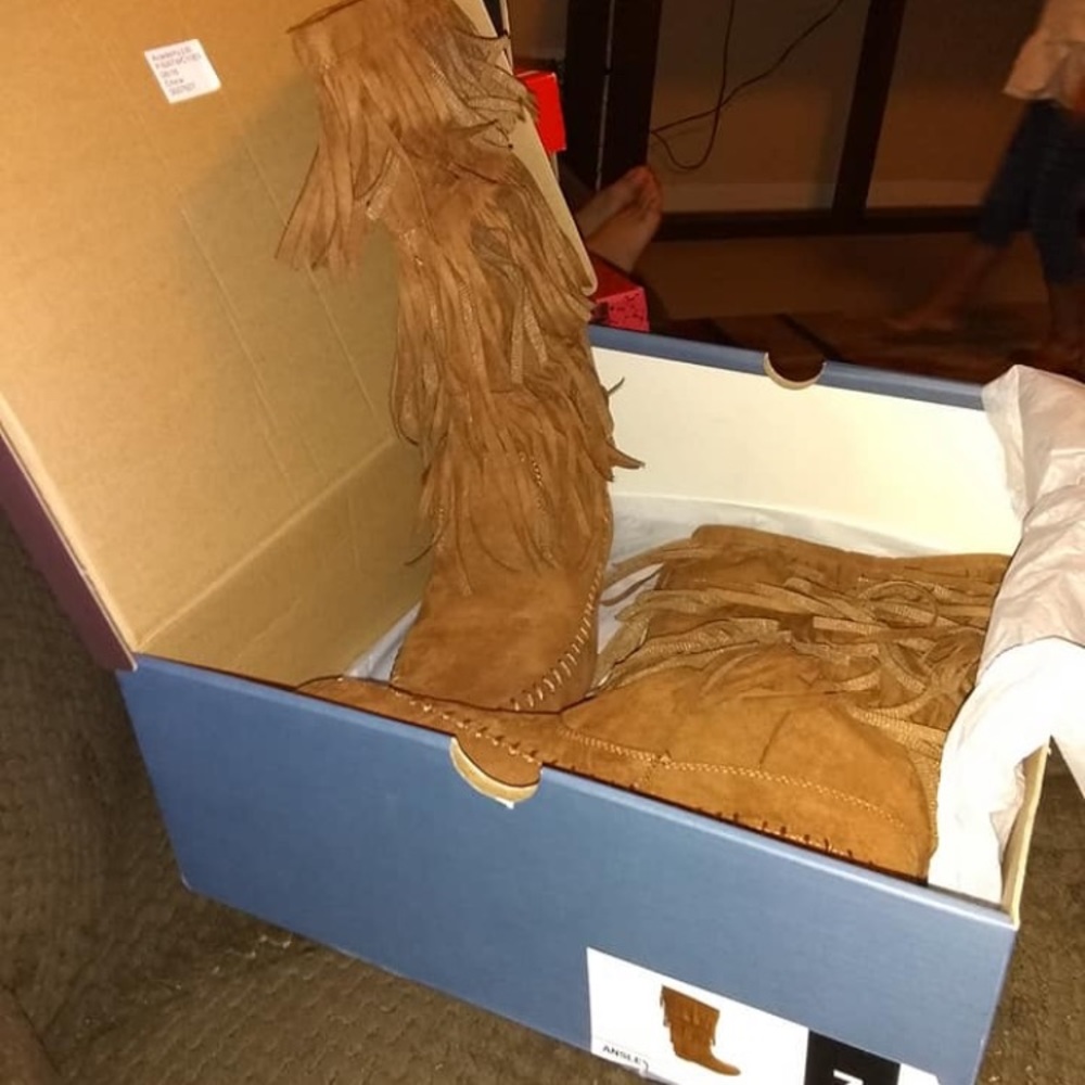 Fringe boots